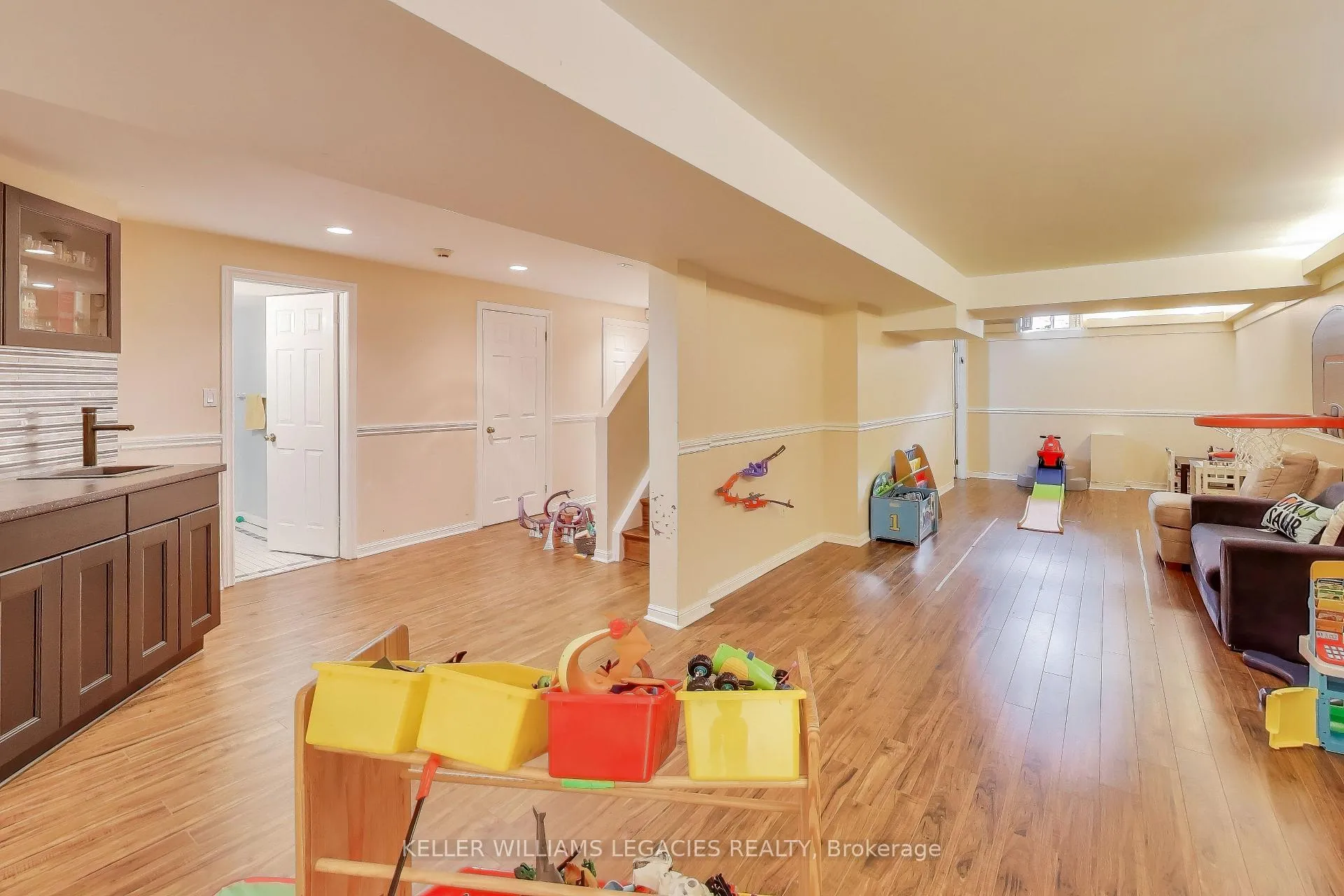 Photo 22 of 53 Millcroft Way, Vaughan, Brownridge — HOMEH