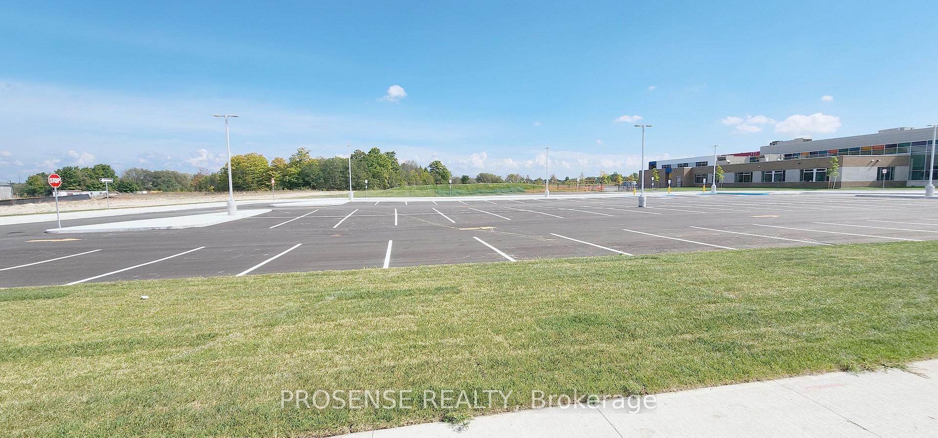 Photo 32 of 59 Union Boulevard, Wasaga Beach — HOMEH
