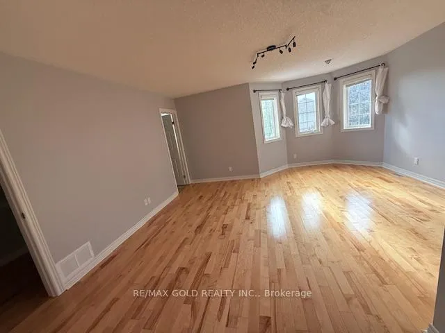 Photo 9 of 758 Grand Banks Drive, Waterloo — HOMEH