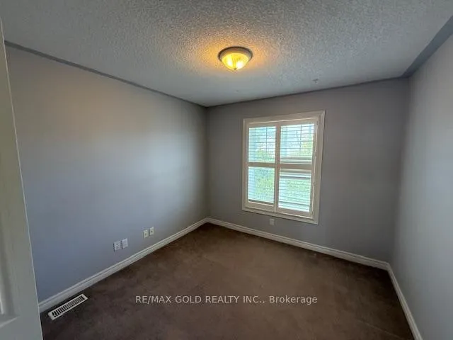 Photo 10 of 758 Grand Banks Drive, Waterloo — HOMEH