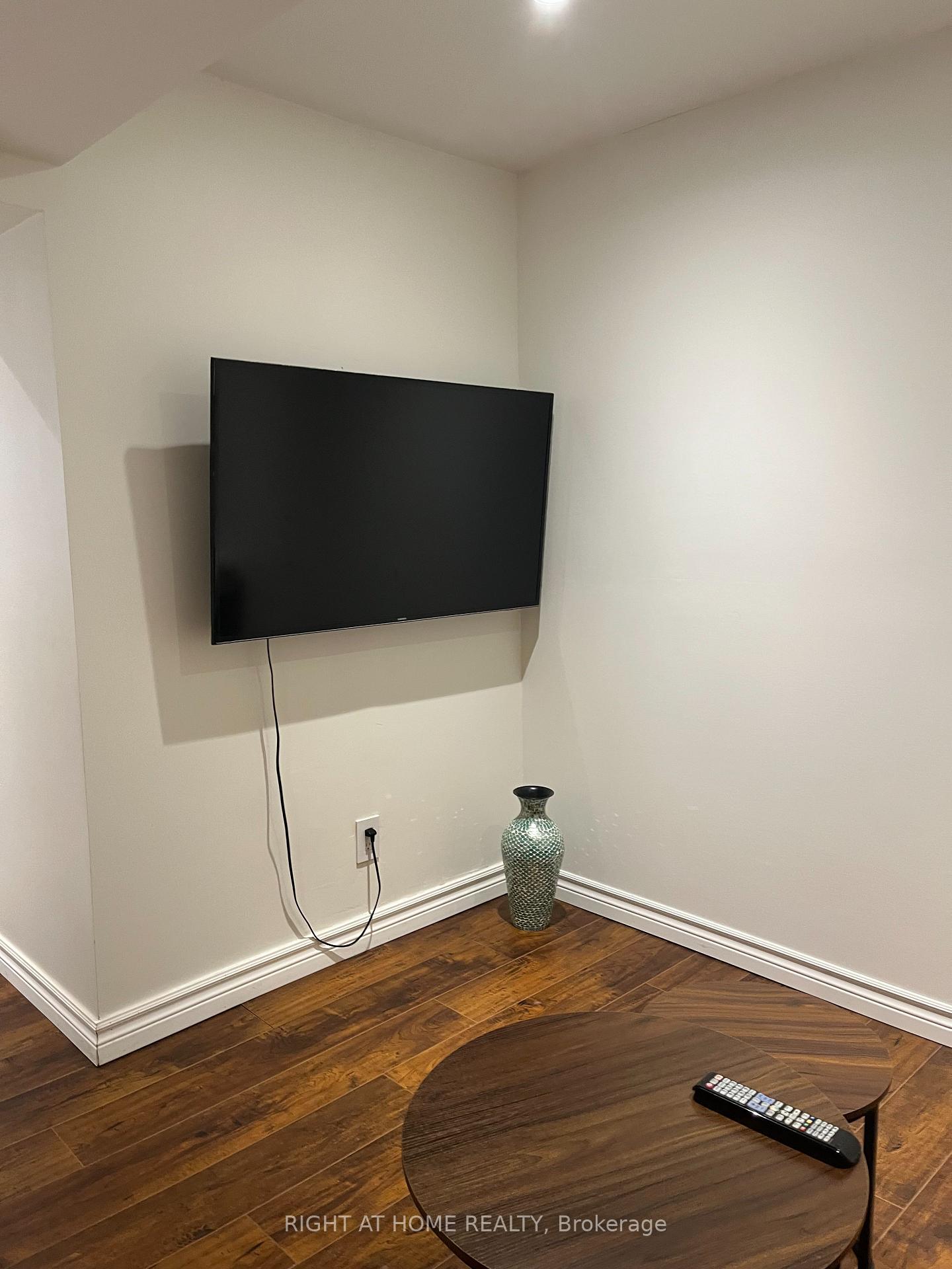 Photo 10 of Unit Lower, 34 Timberline Trail, Aurora, Aurora Highlands — HOMEH