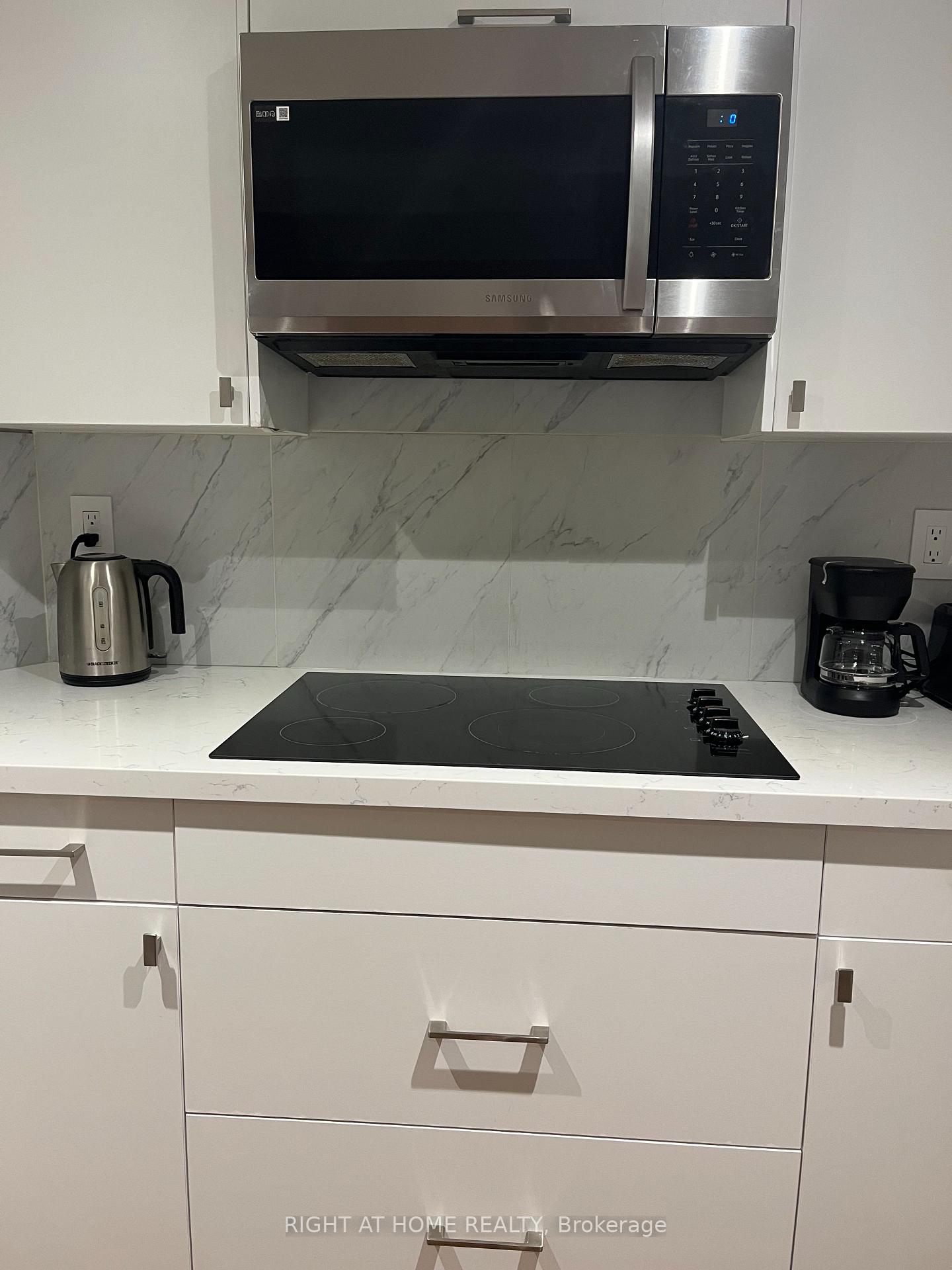 Photo 16 of Unit Lower, 34 Timberline Trail, Aurora, Aurora Highlands — HOMEH