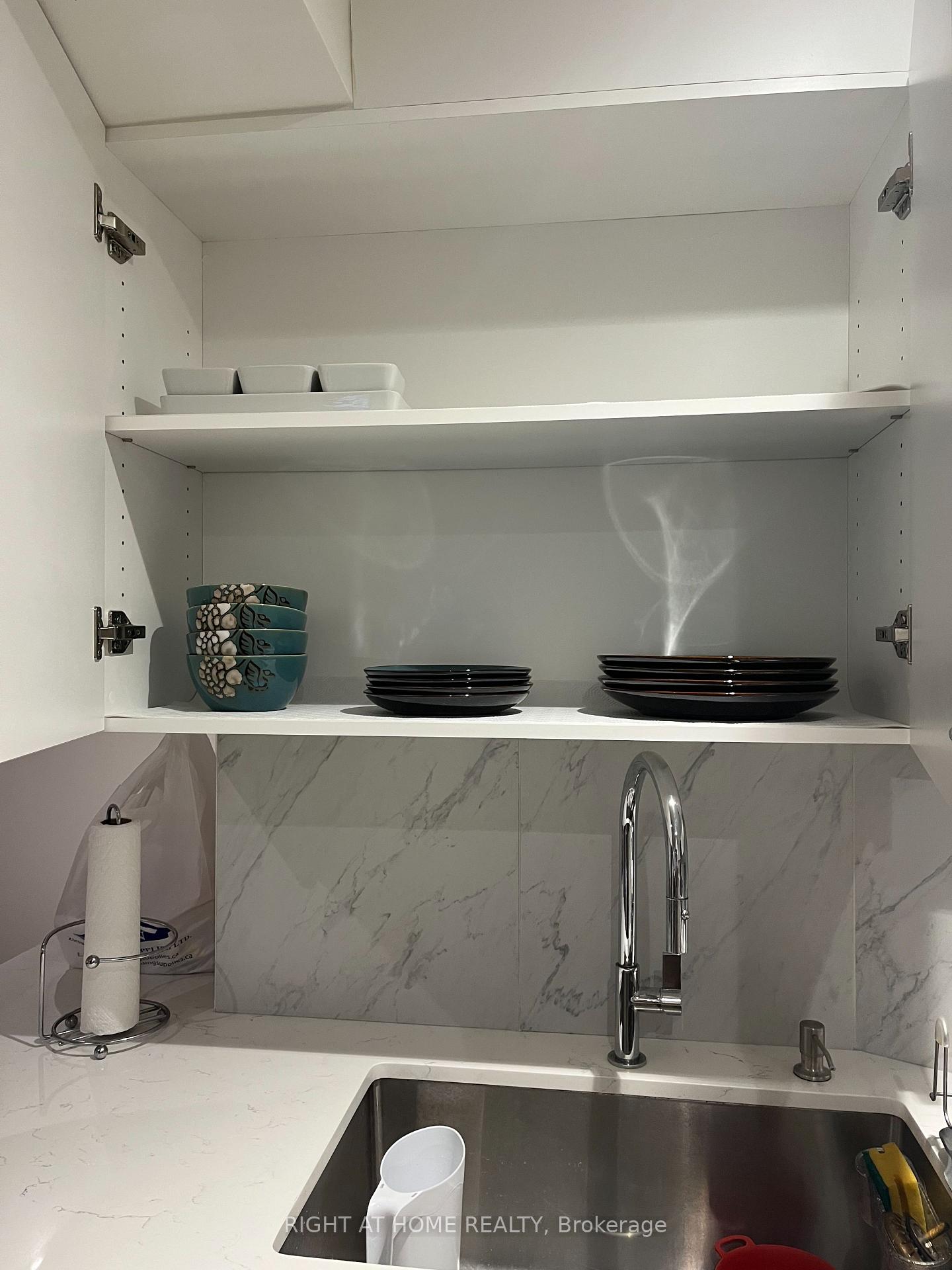 Photo 19 of Unit Lower, 34 Timberline Trail, Aurora, Aurora Highlands — HOMEH