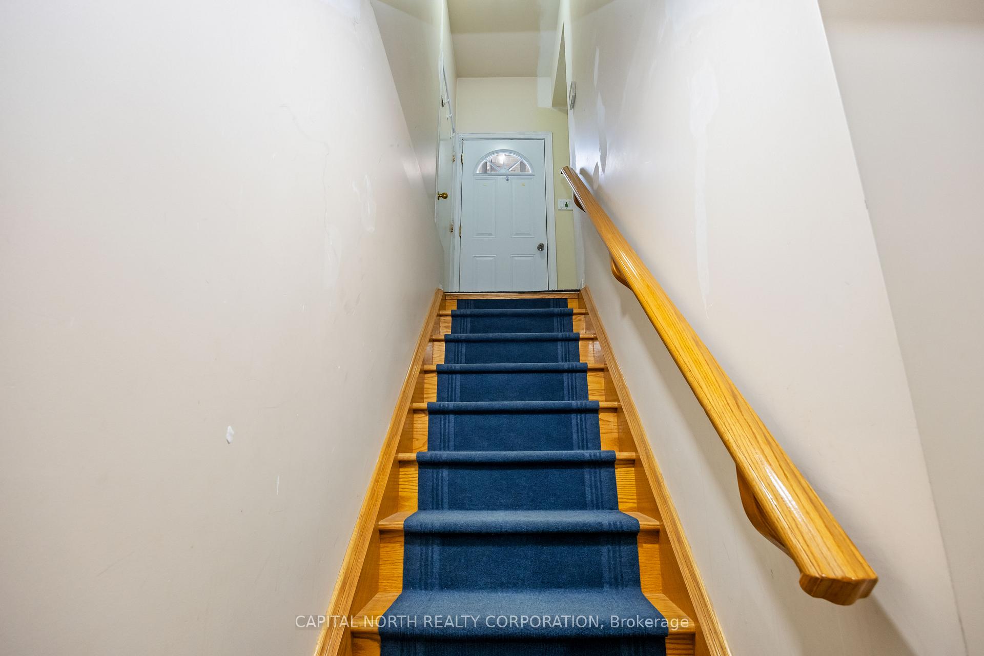 Photo 5 of 65 Amy Court, Vaughan, East Woodbridge — HOMEH