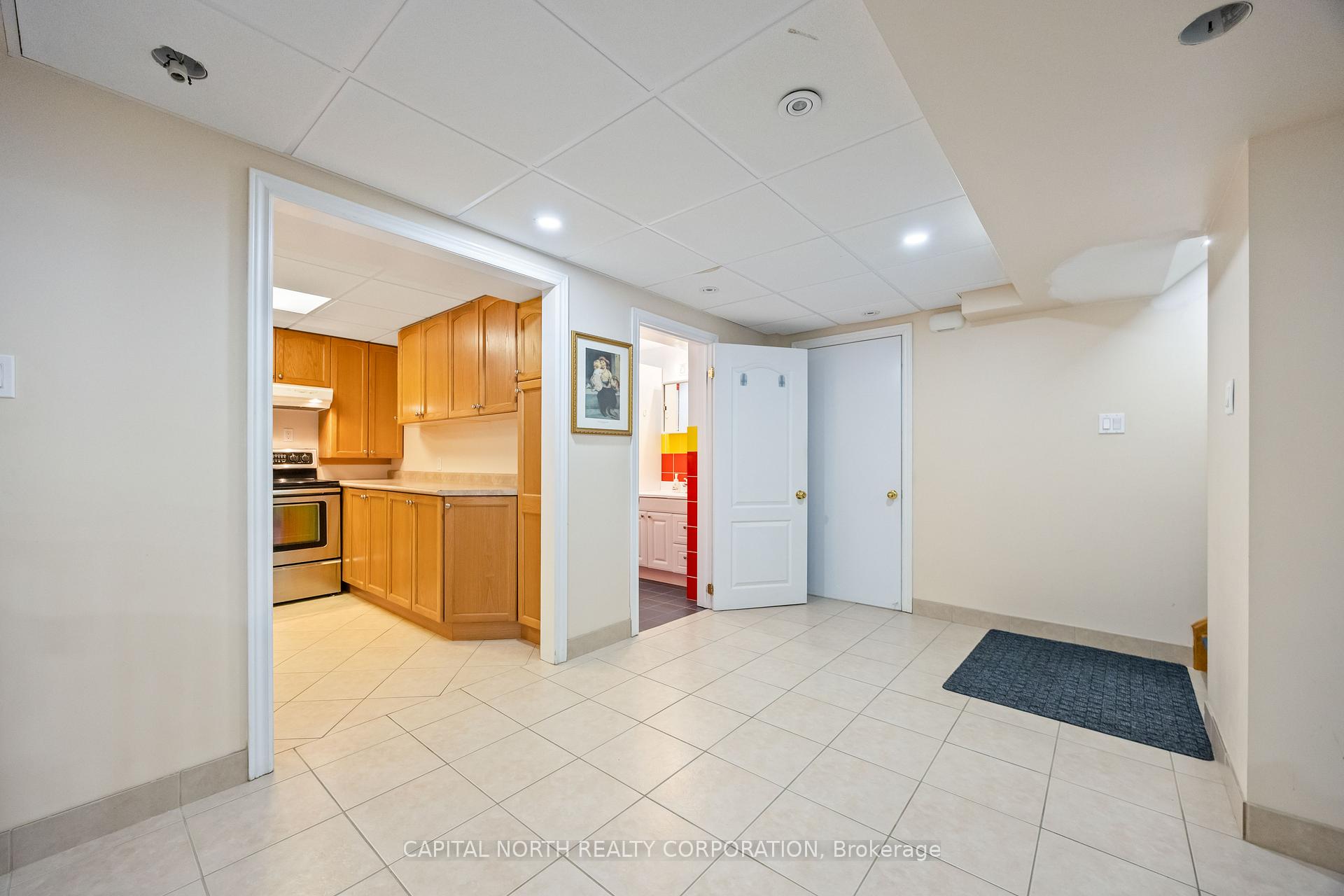 Photo 6 of 65 Amy Court, Vaughan, East Woodbridge — HOMEH