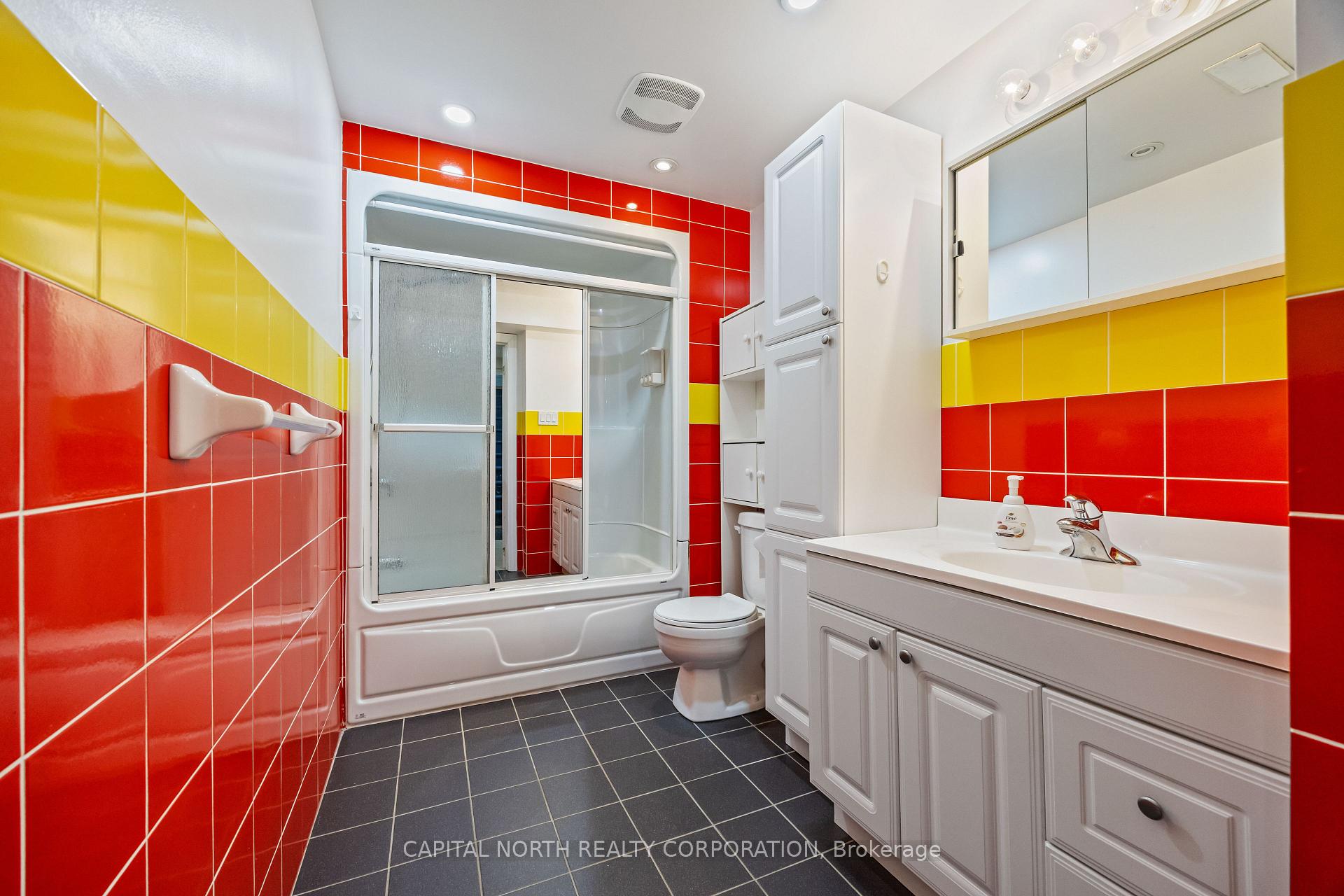 Photo 7 of 65 Amy Court, Vaughan, East Woodbridge — HOMEH
