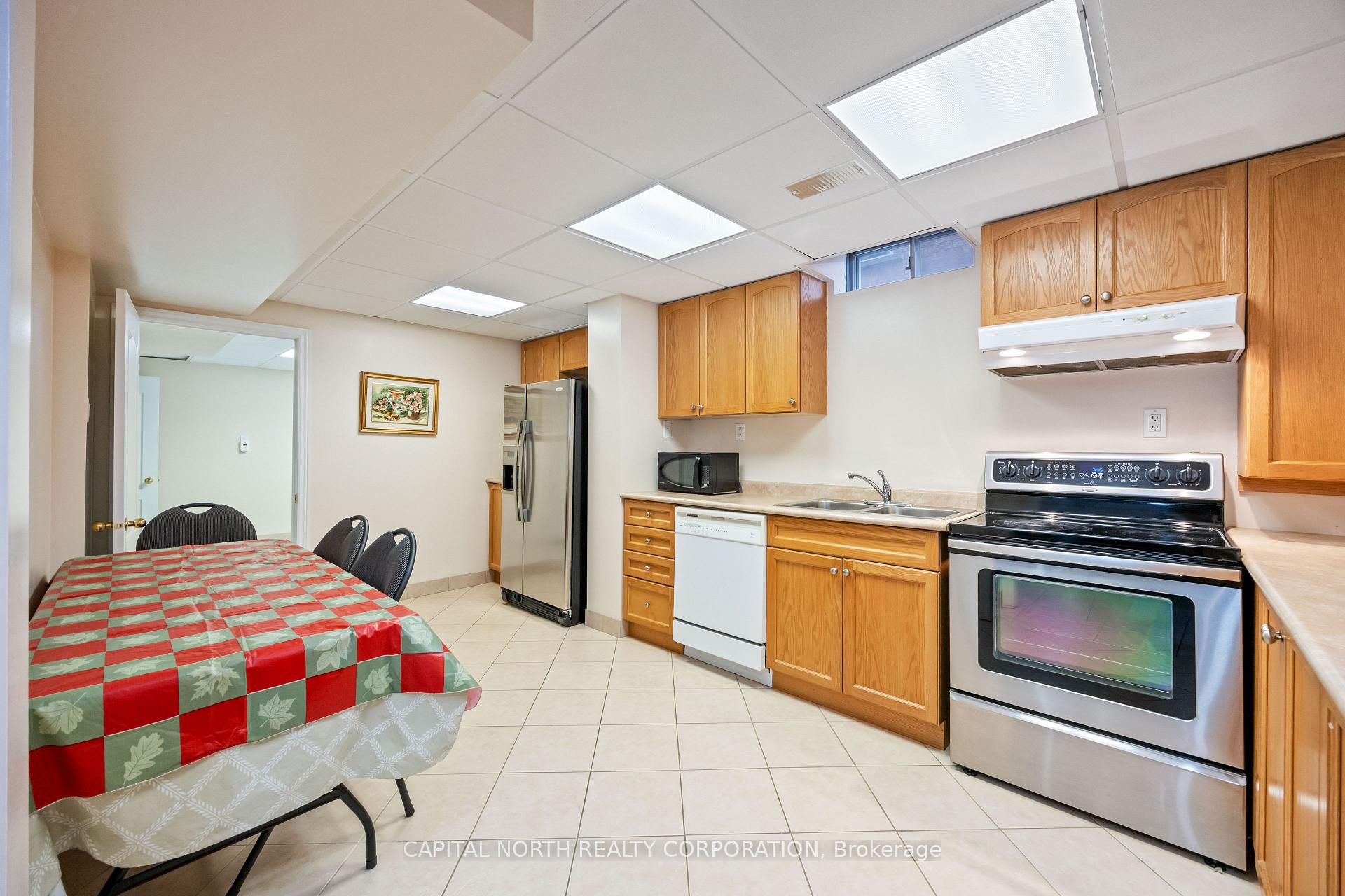 Photo 15 of 65 Amy Court, Vaughan, East Woodbridge — HOMEH