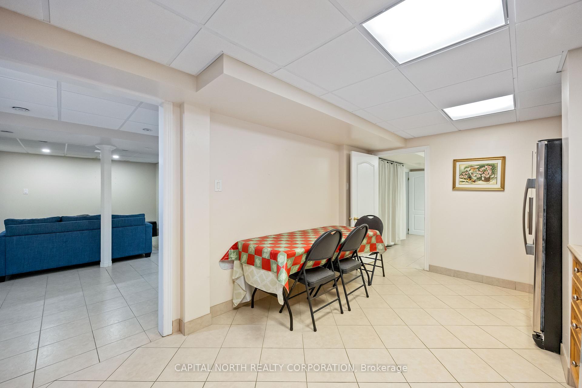 Photo 16 of 65 Amy Court, Vaughan, East Woodbridge — HOMEH
