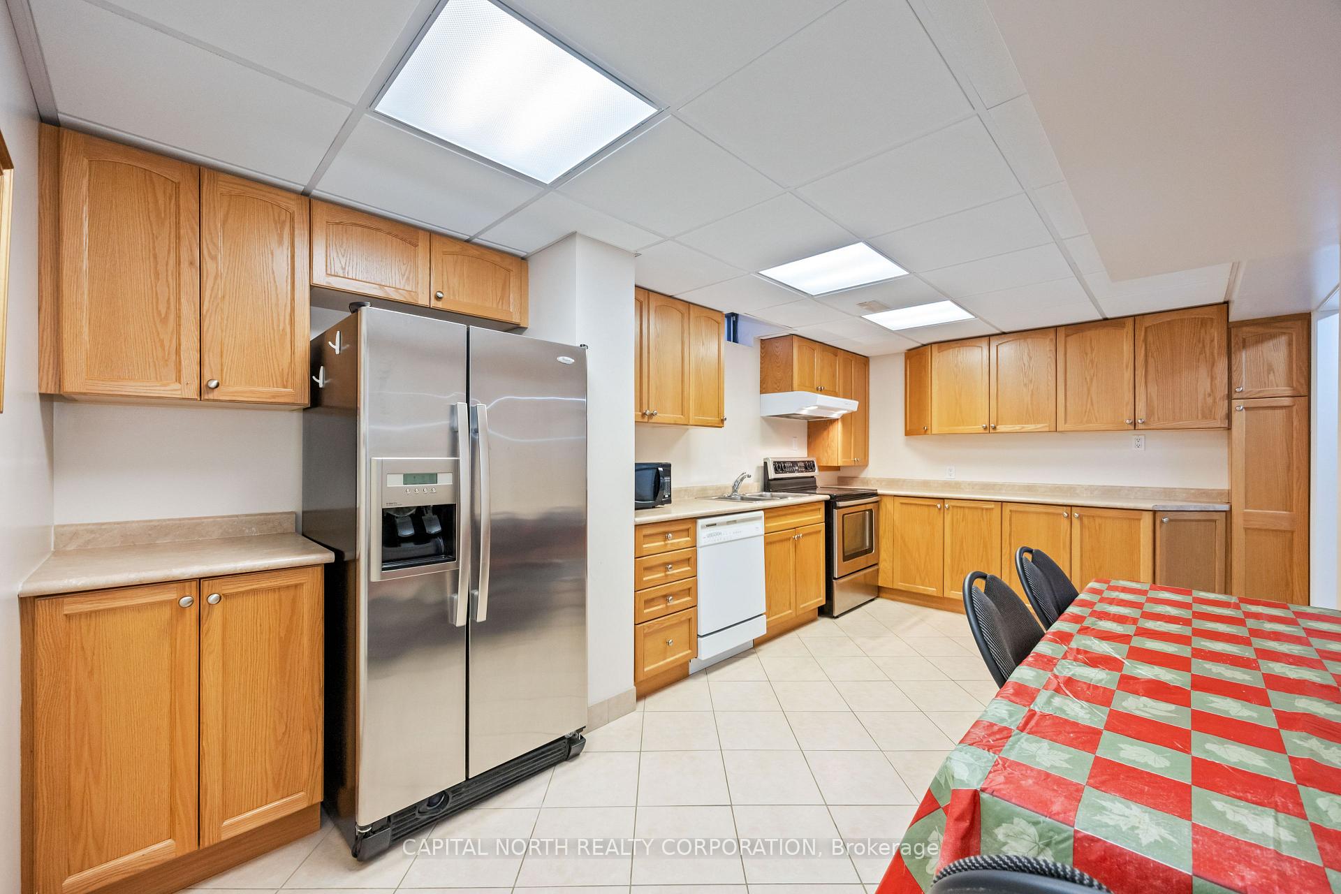 Photo 18 of 65 Amy Court, Vaughan, East Woodbridge — HOMEH