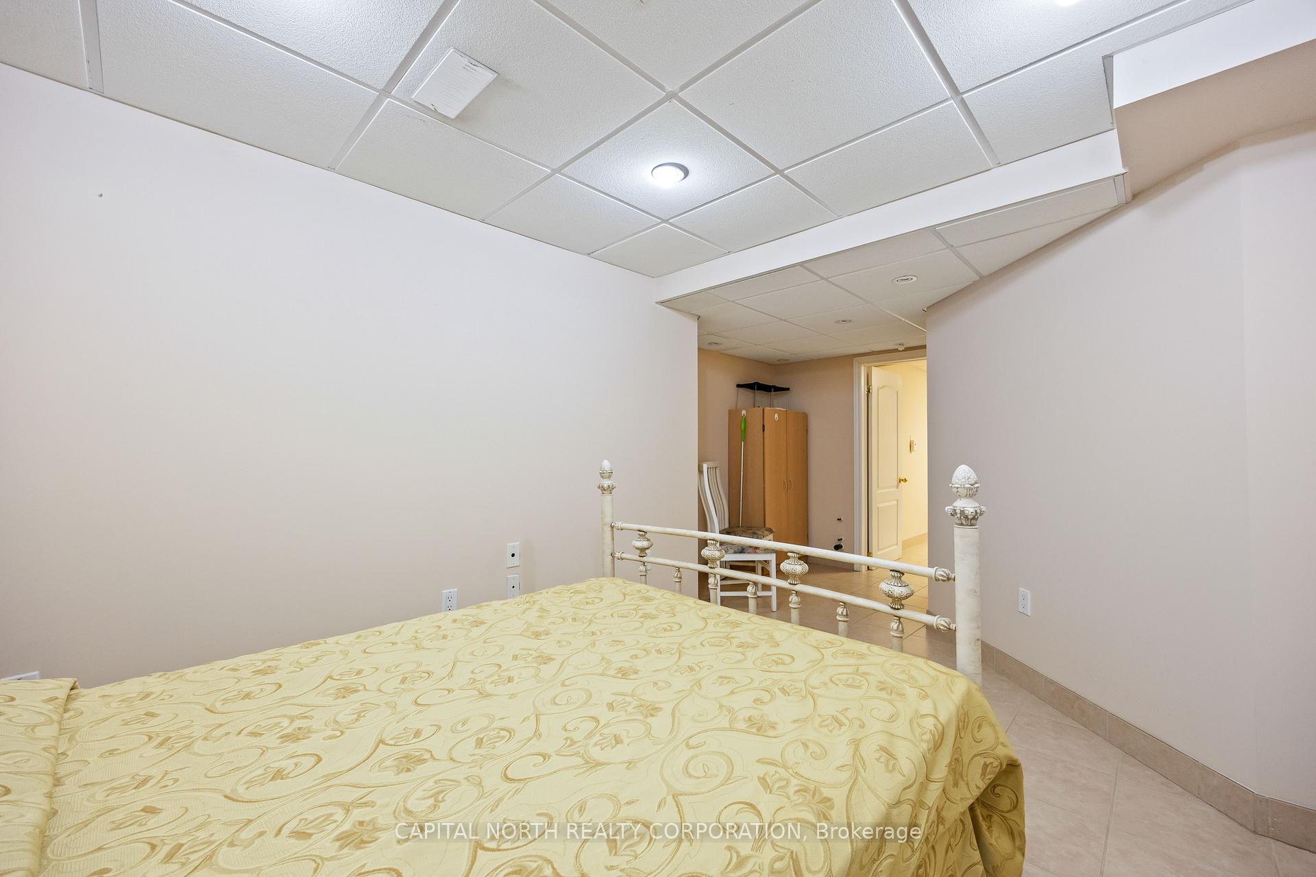 Photo 24 of 65 Amy Court, Vaughan, East Woodbridge — HOMEH