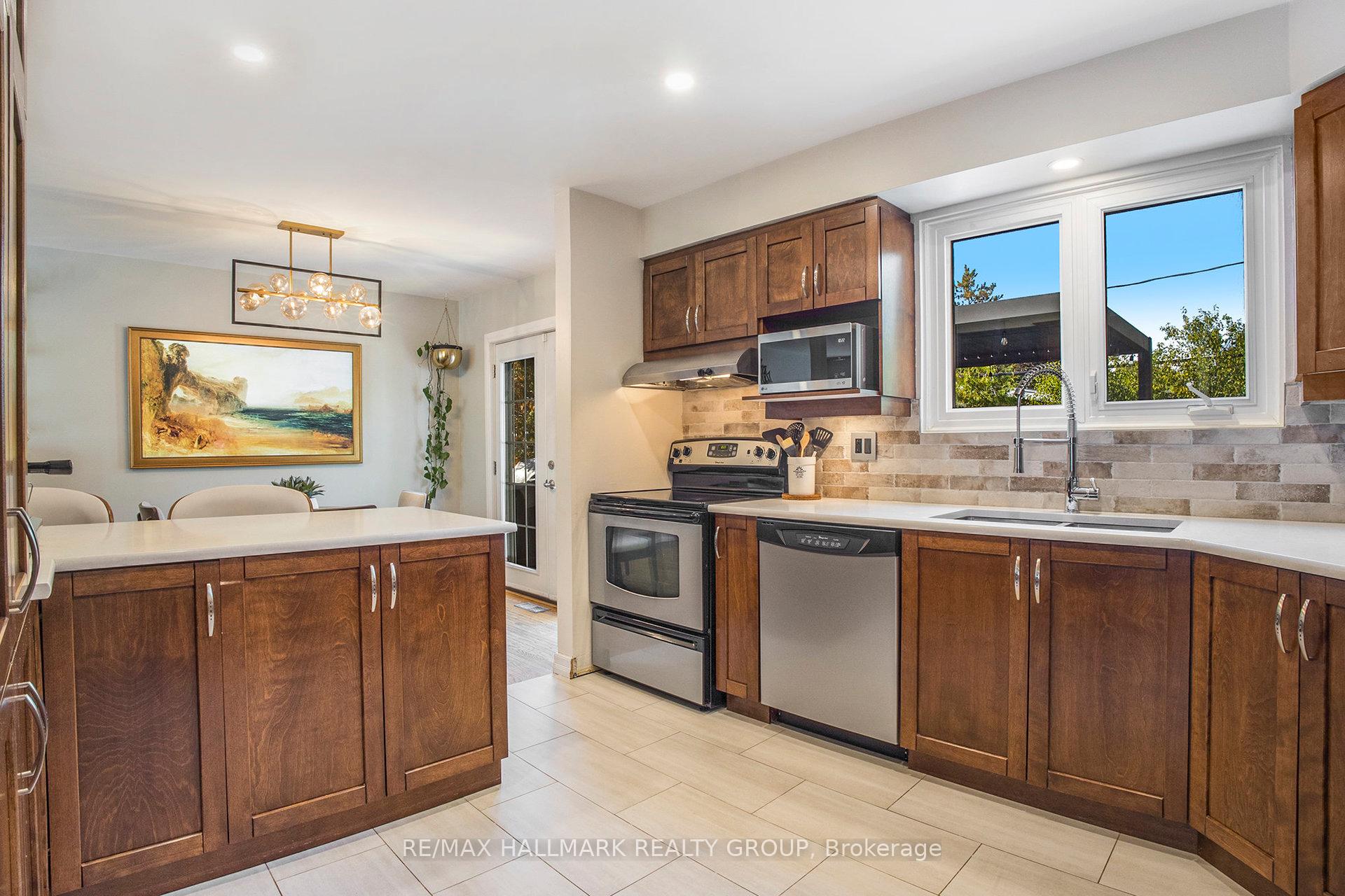 Photo 10 of 2346 Ryder Street, Ottawa, Guildwood Estates - Urbandale Acres — HOMEH