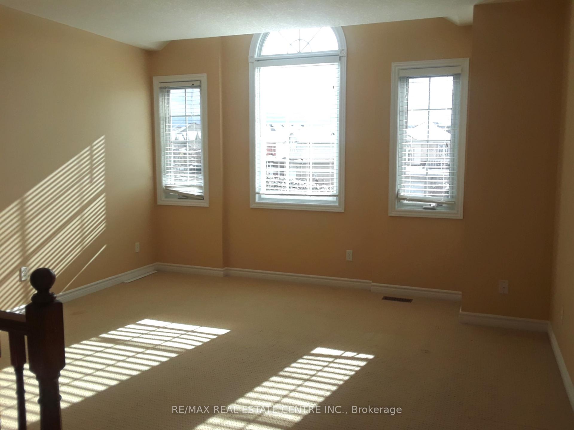 Photo 4 of 242 Buttercup Court, Waterloo — HOMEH
