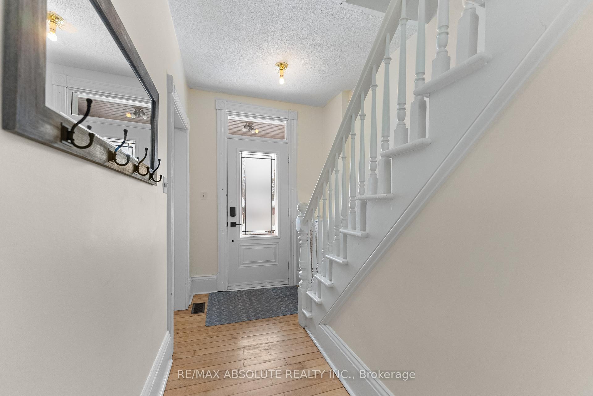 Photo 5 of 134 Victoria Street, Arnprior — HOMEH