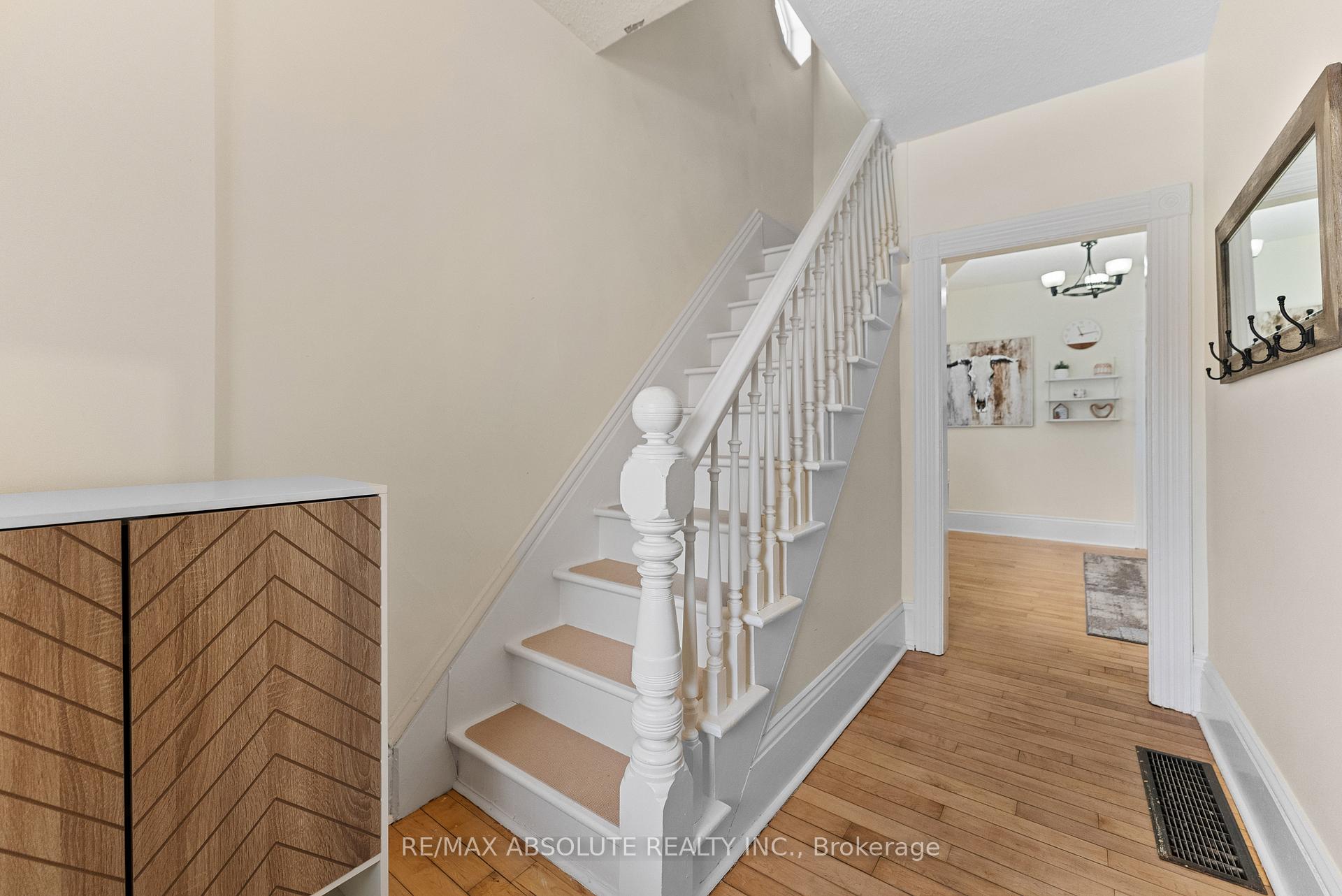 Photo 4 of 134 Victoria Street, Arnprior — HOMEH