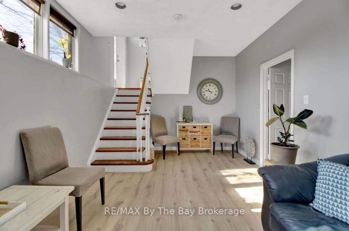 Photo 19 of 79 Fernbrook Drive, Wasaga Beach — HOMEH