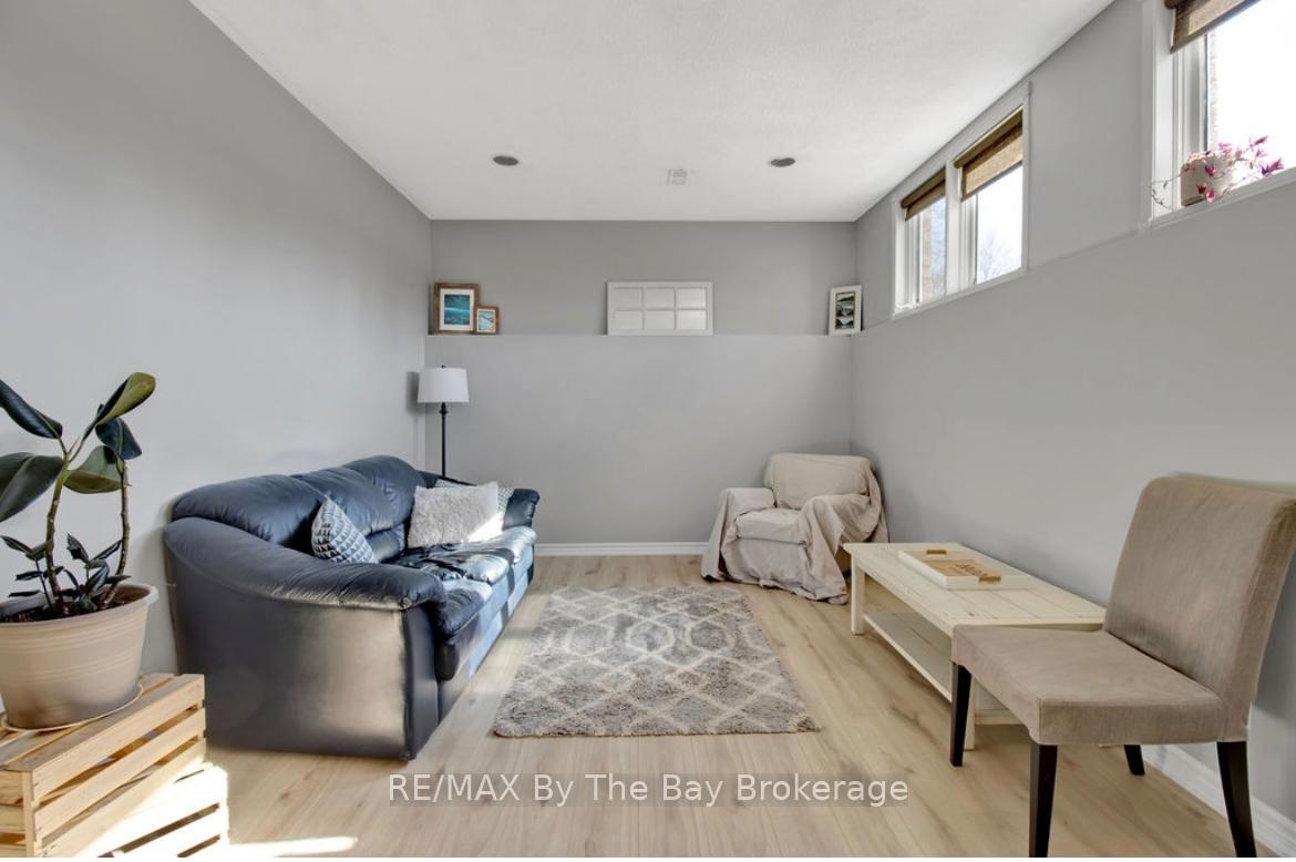 Photo 20 of 79 Fernbrook Drive, Wasaga Beach — HOMEH