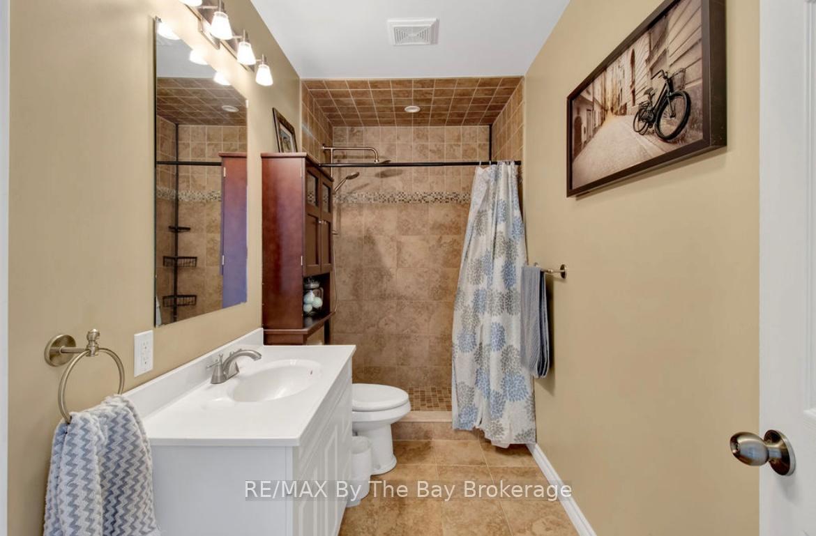 Photo 25 of 79 Fernbrook Drive, Wasaga Beach — HOMEH