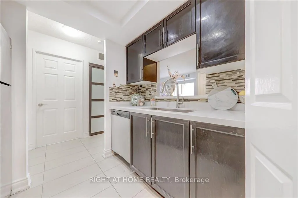 Photo 33 of Unit 305, 265 Enfield Place, Mississauga, City Centre — HOMEH