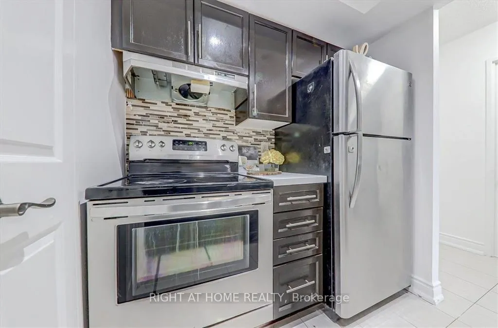 Photo 34 of Unit 305, 265 Enfield Place, Mississauga, City Centre — HOMEH