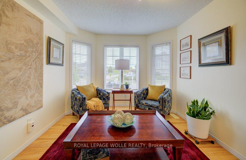 Photo 4 of 704 Shediac Crescent, Waterloo — HOMEH
