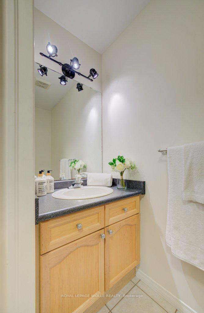 Photo 10 of 704 Shediac Crescent, Waterloo — HOMEH
