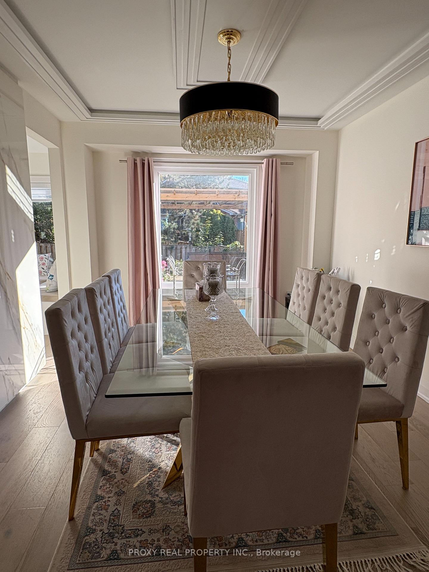 Photo 5 of 79 Mullen Drive, Vaughan, Brownridge — HOMEH