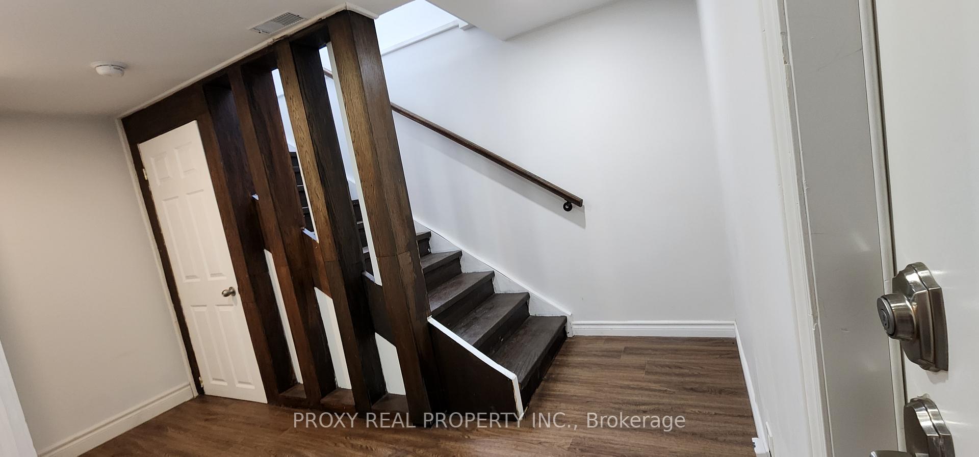 Photo 24 of 79 Mullen Drive, Vaughan, Brownridge — HOMEH