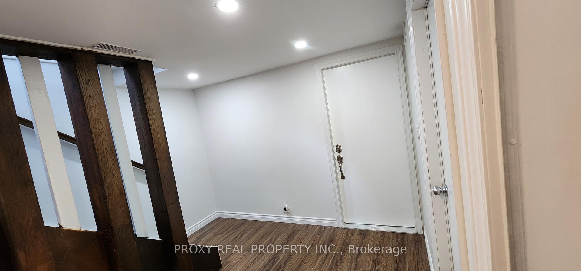 Photo 25 of 79 Mullen Drive, Vaughan, Brownridge — HOMEH