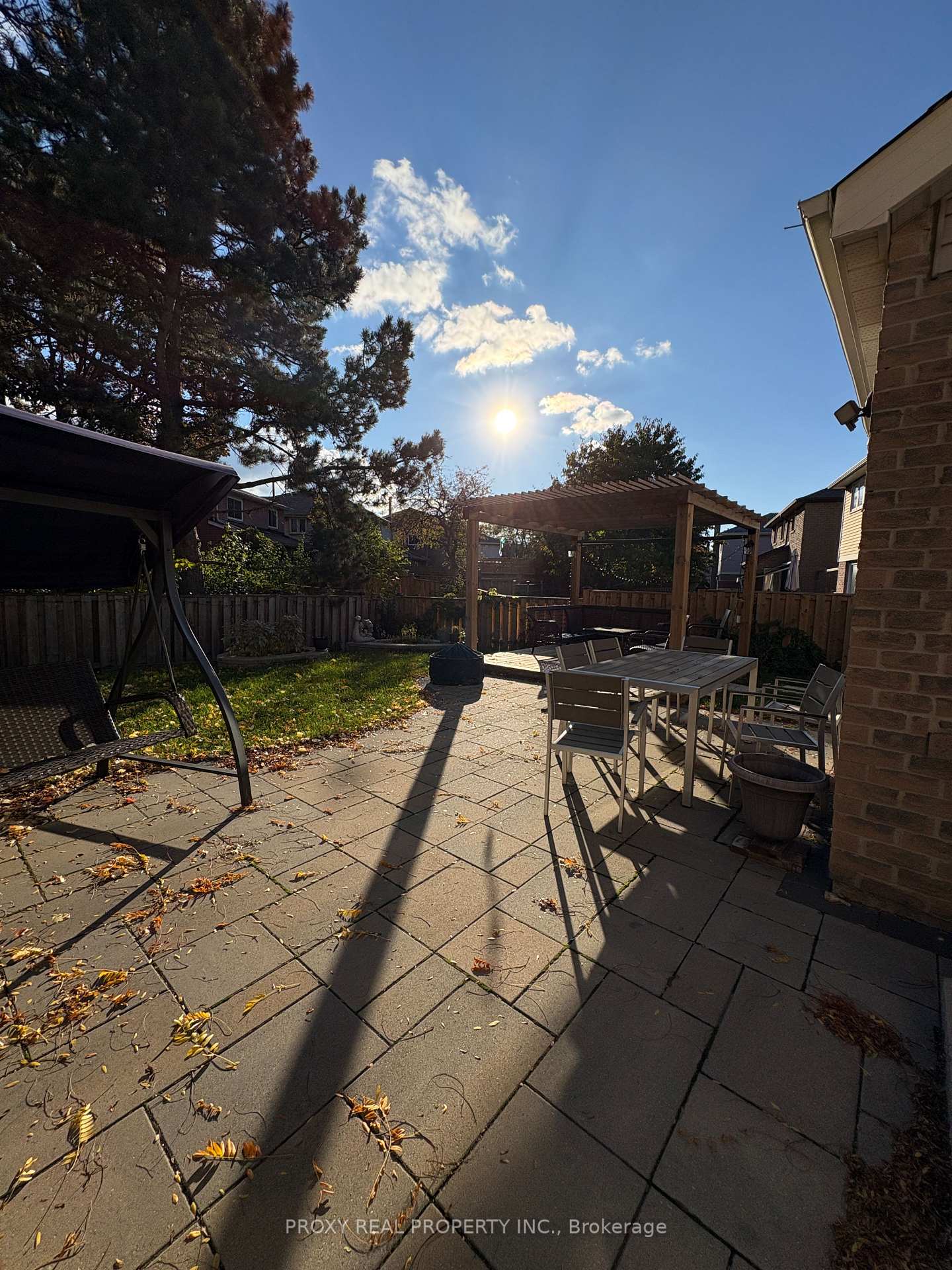 Photo 30 of 79 Mullen Drive, Vaughan, Brownridge — HOMEH