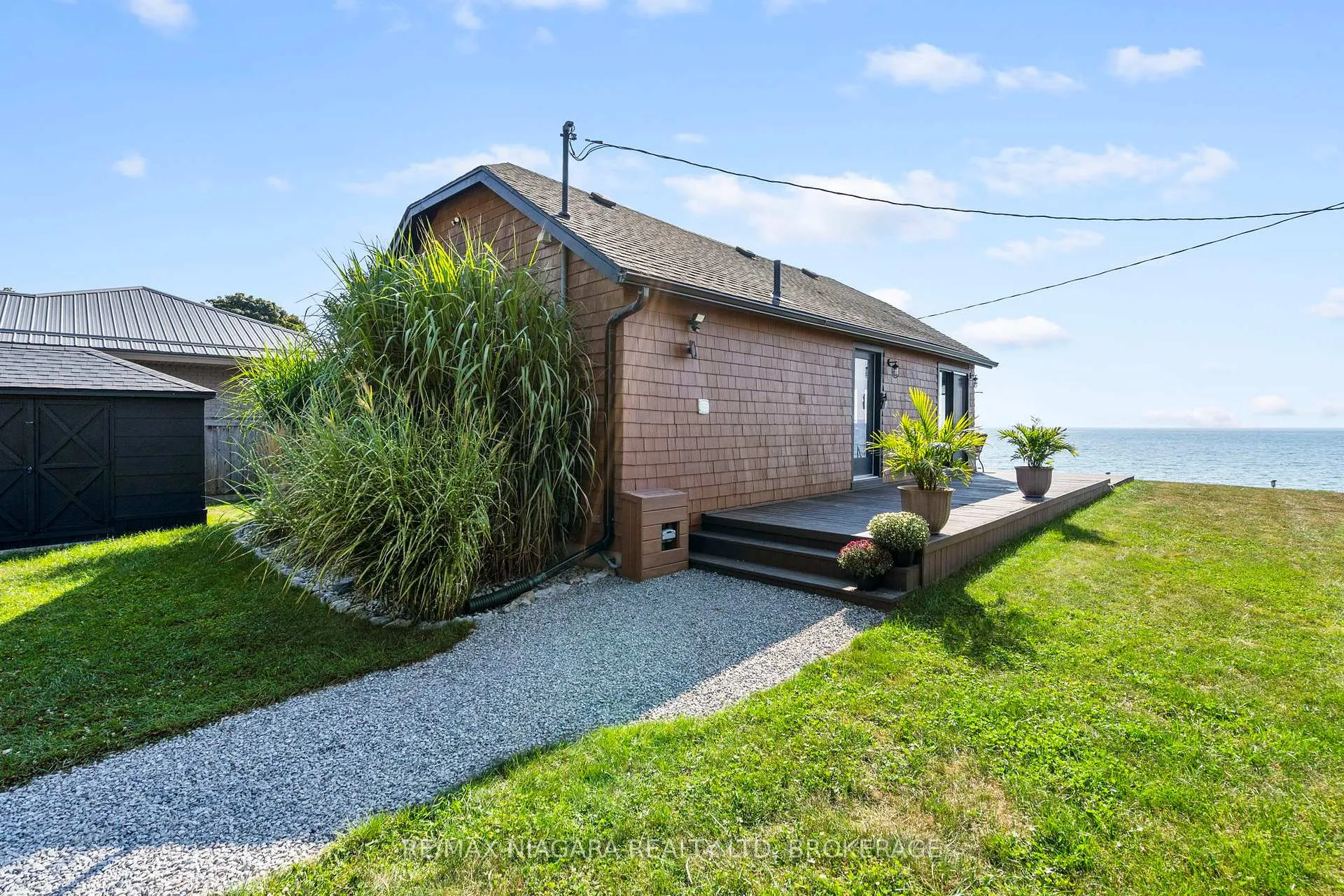 Photo 3 of 10959 Lakeshore Road, Wainfleet, Lakeshore — HOMEH