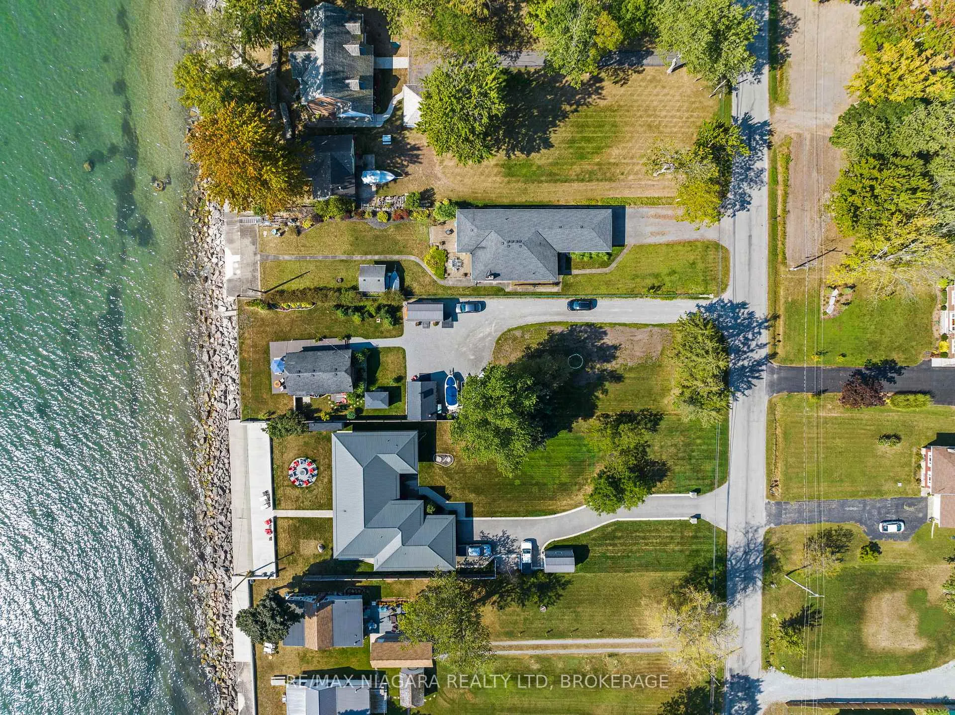 Photo 36 of 10959 Lakeshore Road, Wainfleet, Lakeshore — HOMEH