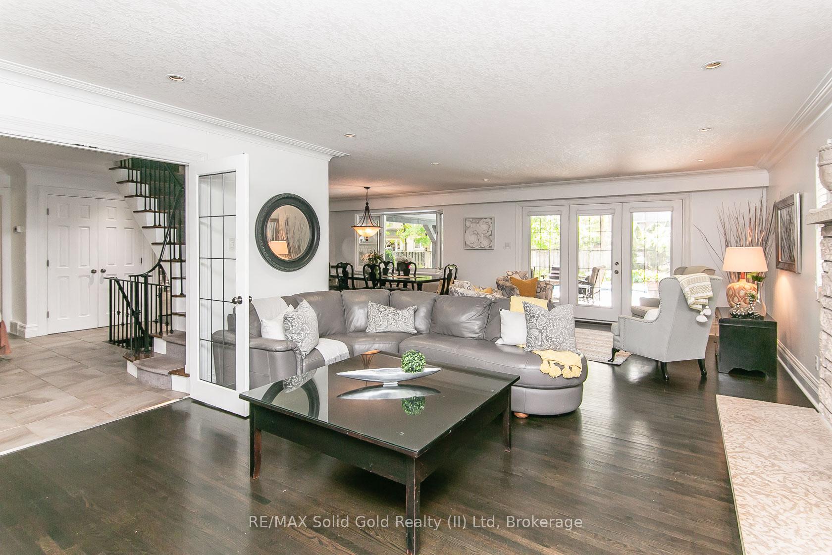 Photo 9 of 358 Green Acres Drive, Waterloo — HOMEH