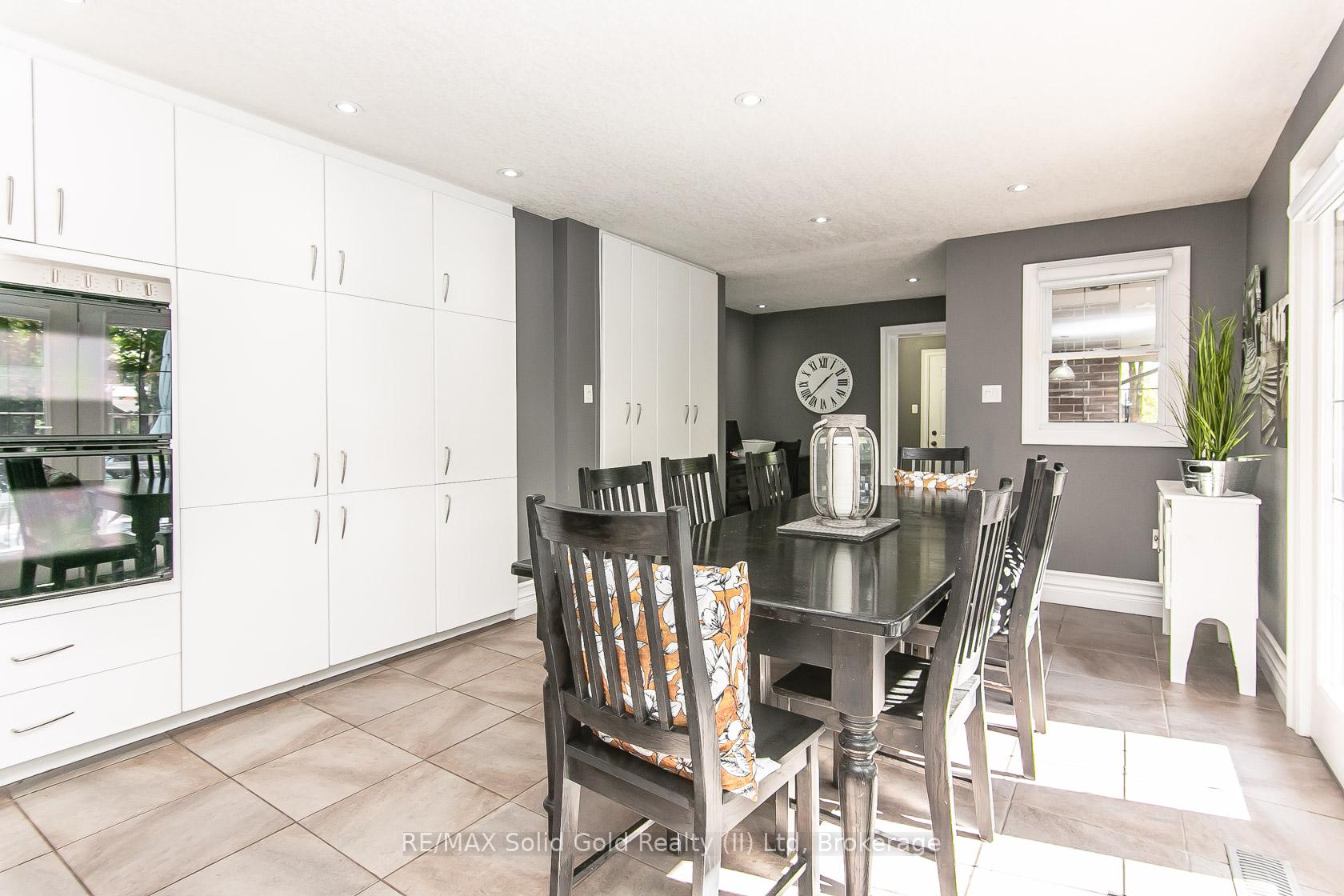 Photo 14 of 358 Green Acres Drive, Waterloo — HOMEH