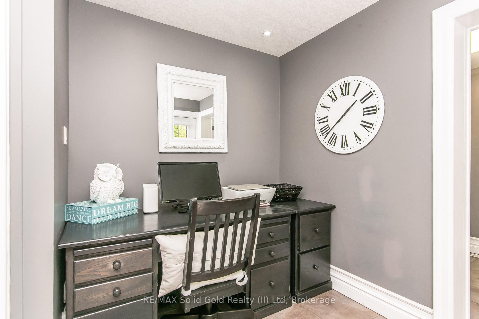 Photo 15 of 358 Green Acres Drive, Waterloo — HOMEH