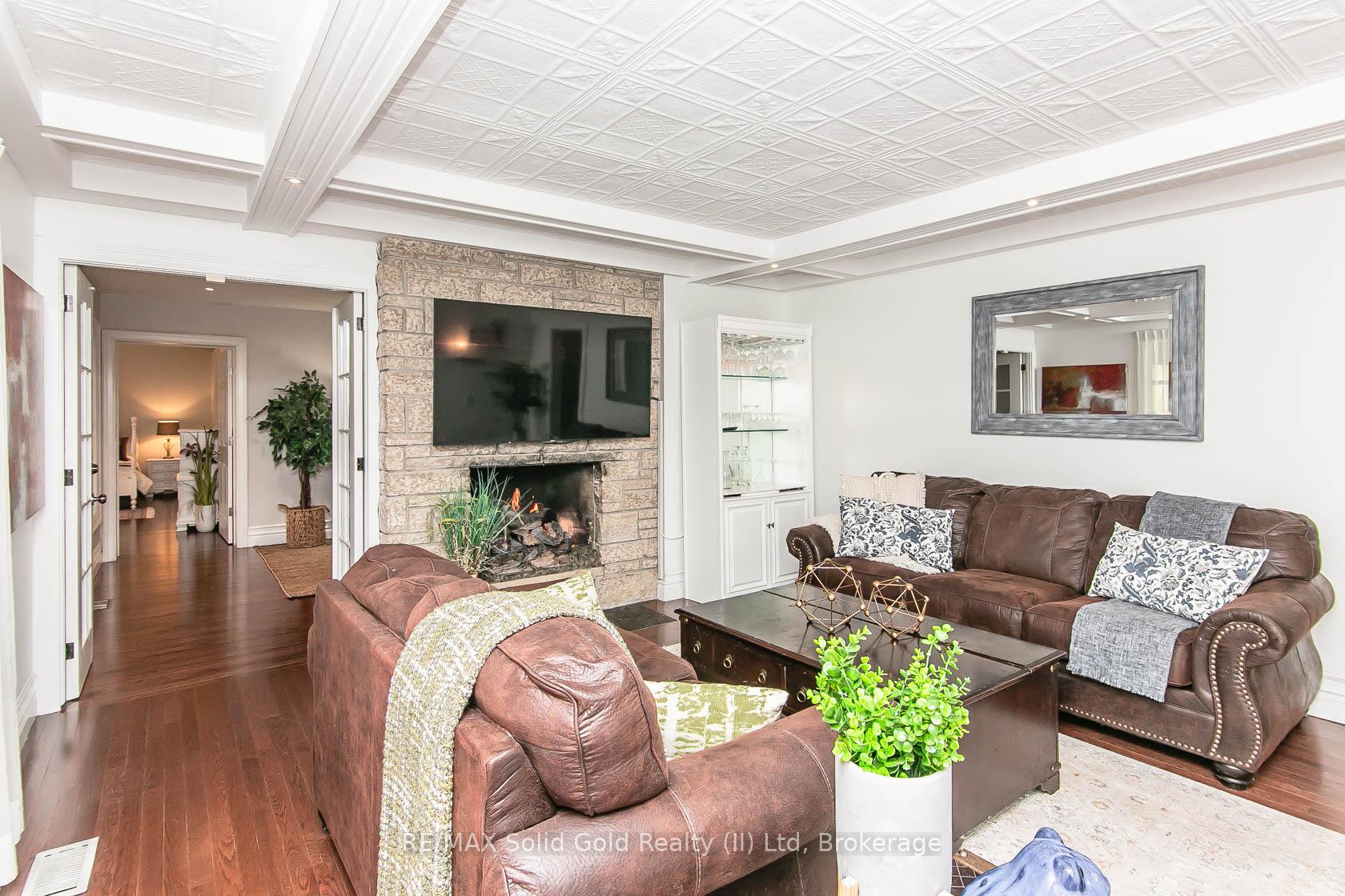Photo 17 of 358 Green Acres Drive, Waterloo — HOMEH