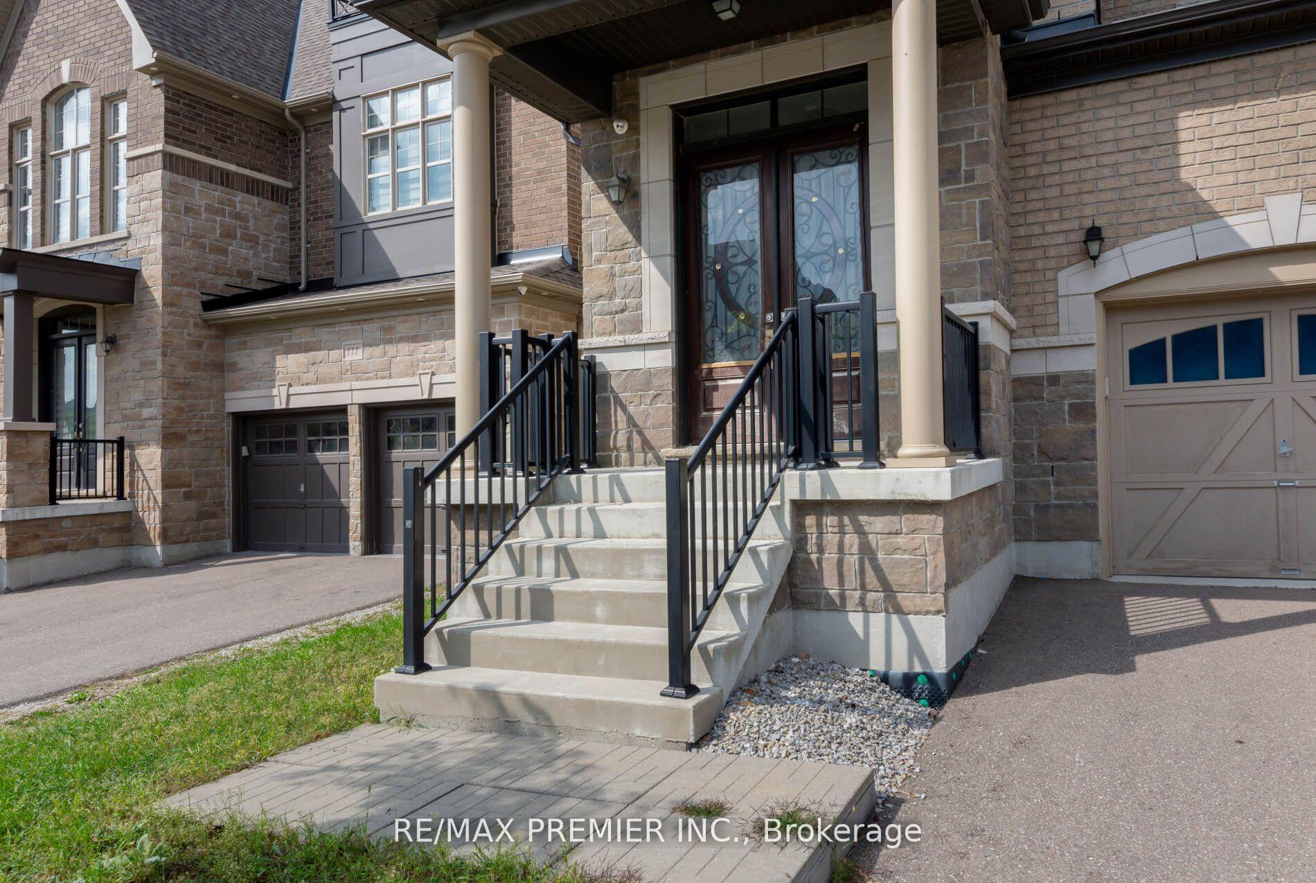 Photo 2 of 115 Rotondo Crescent, Vaughan, Kleinburg — HOMEH