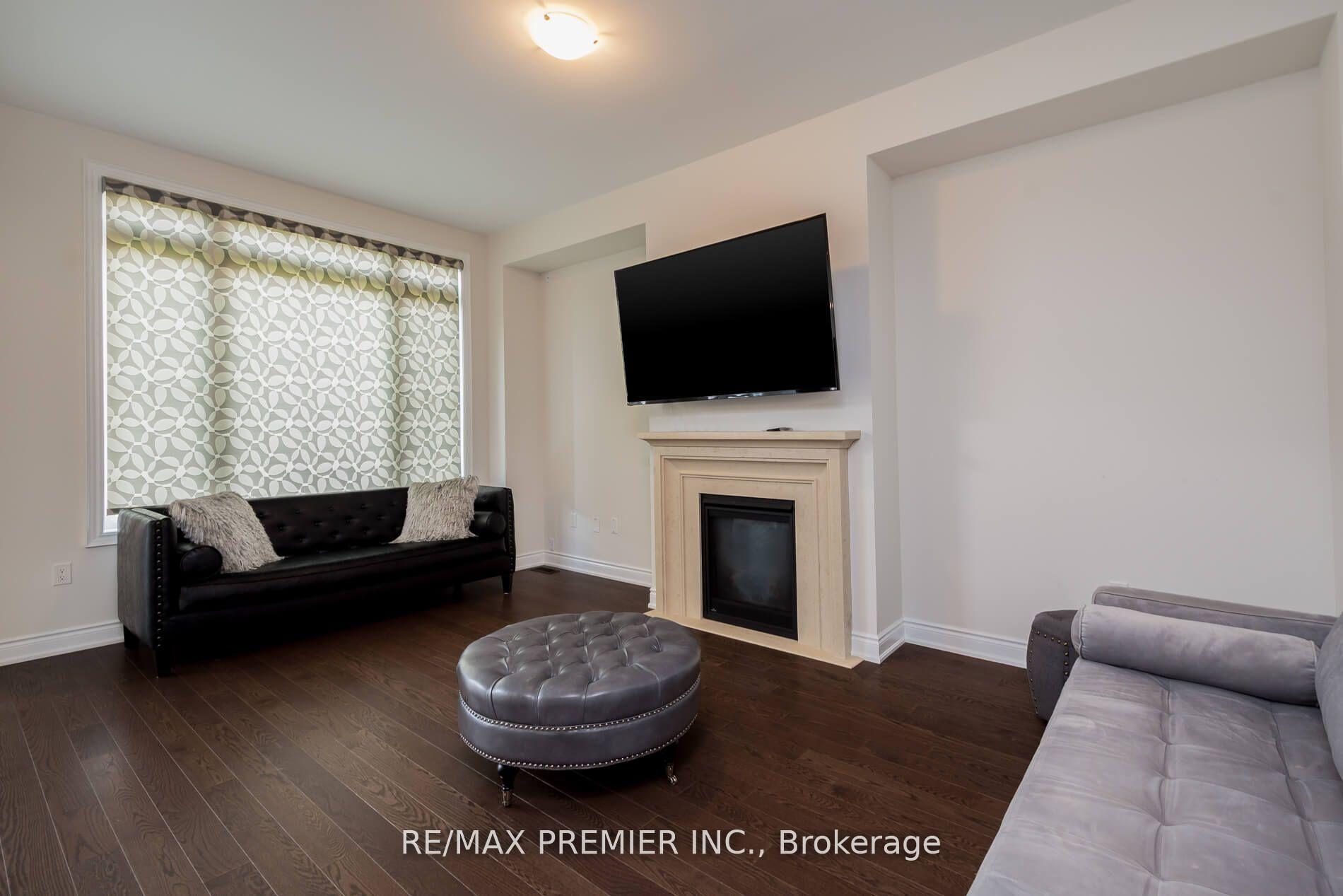 Photo 8 of 115 Rotondo Crescent, Vaughan, Kleinburg — HOMEH