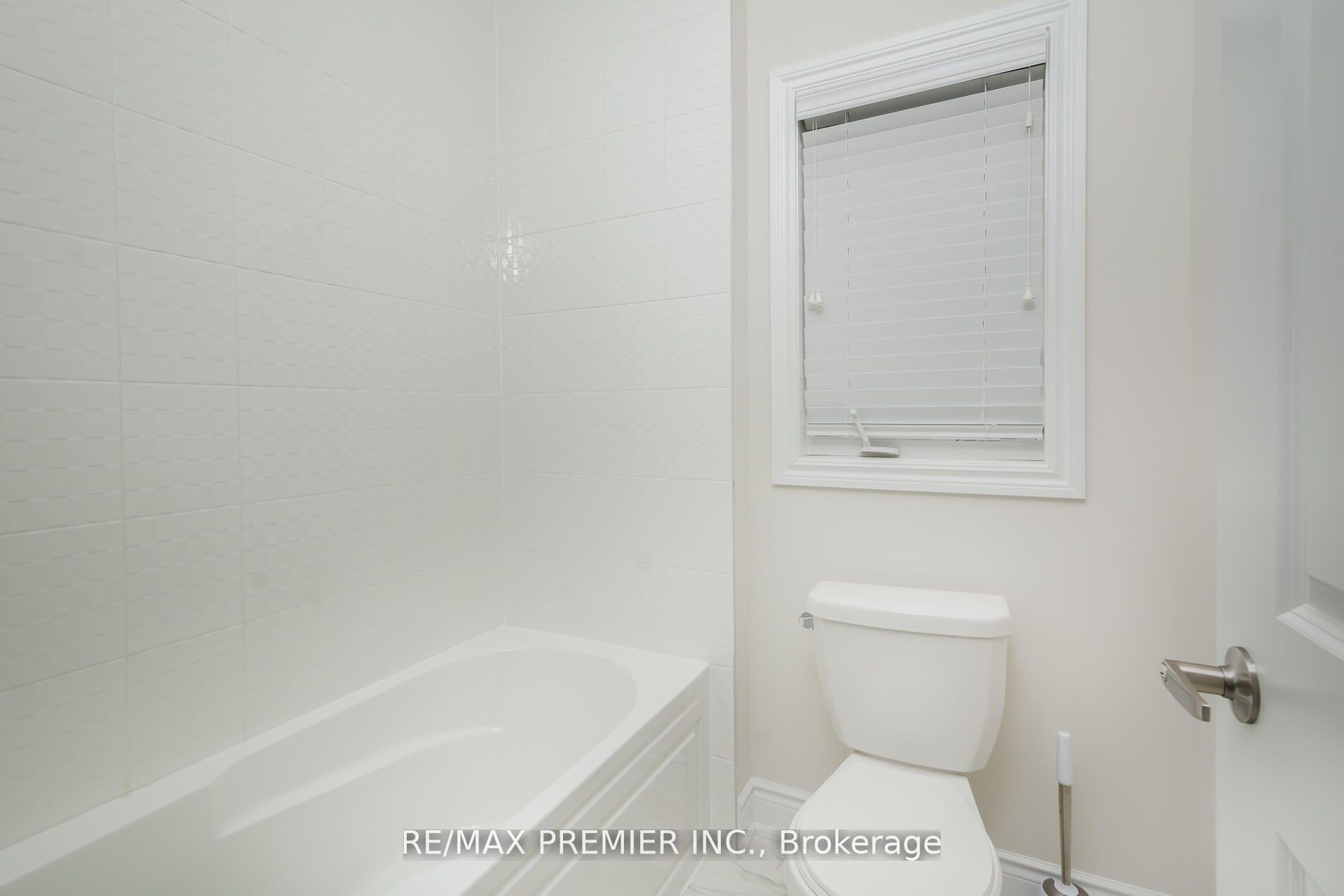 Photo 26 of 115 Rotondo Crescent, Vaughan, Kleinburg — HOMEH