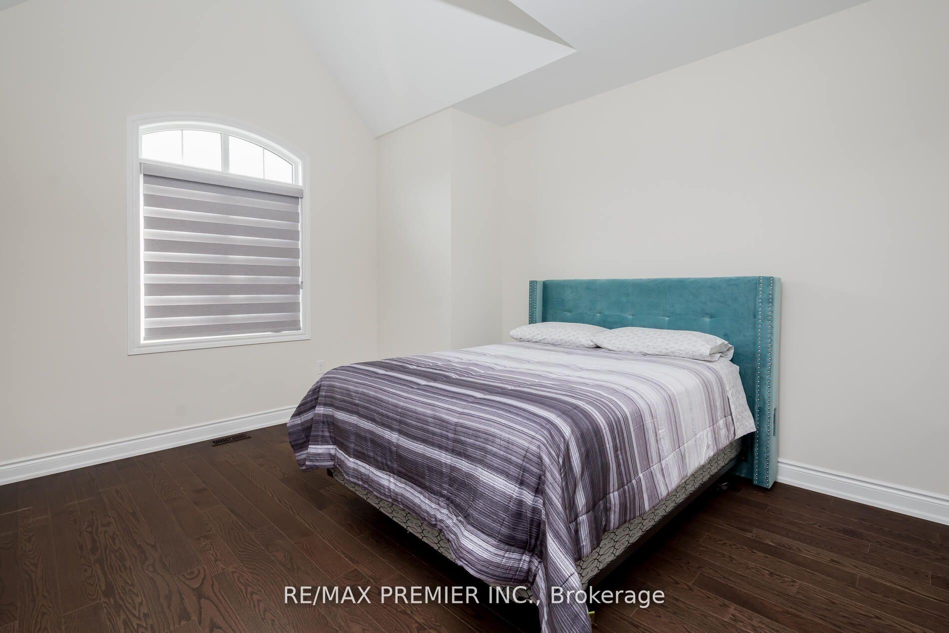 Photo 27 of 115 Rotondo Crescent, Vaughan, Kleinburg — HOMEH