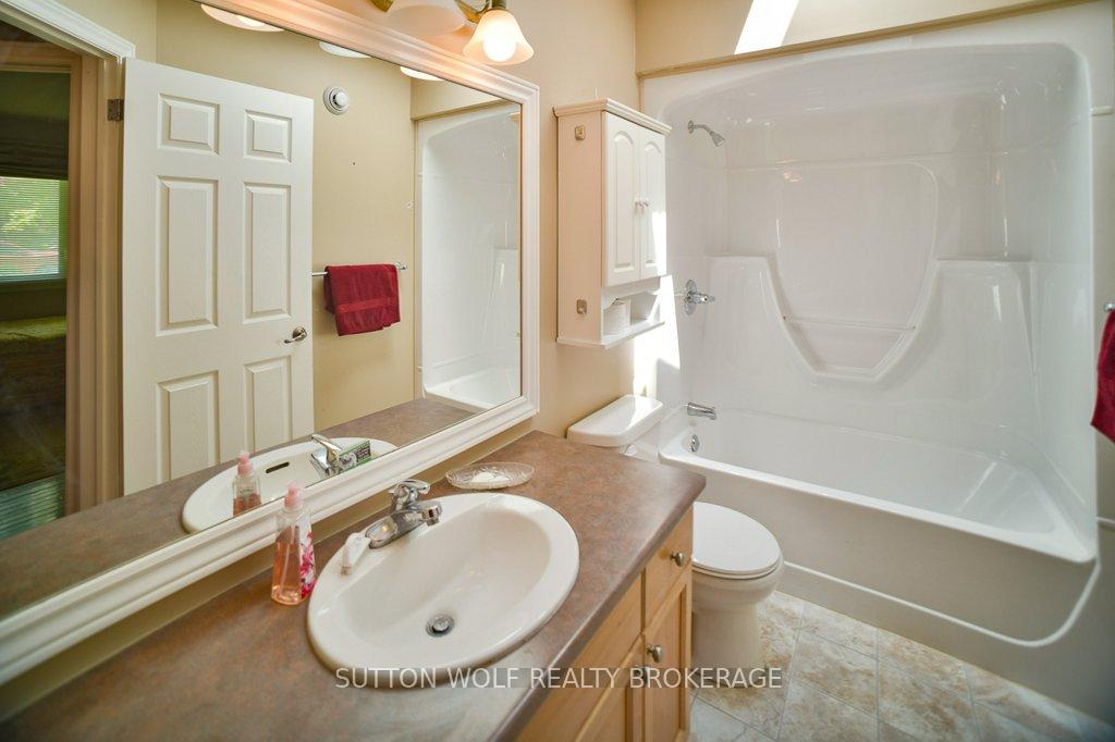 Photo 17 of 473 Gold Street, Warwick, Watford — HOMEH