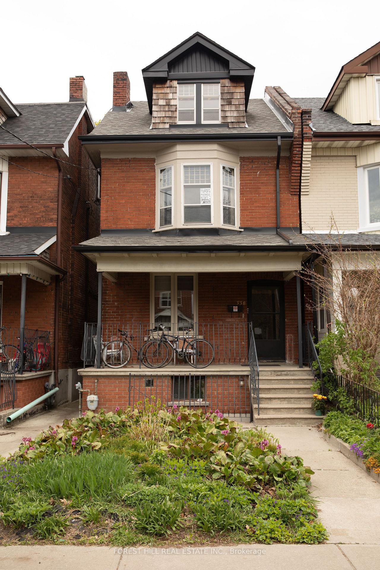 Front of Unit Upper, 338 St Clarens Avenue