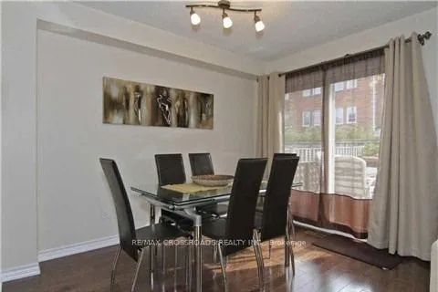 Photo 4 of 110 Whitney Place, Vaughan, Lakeview Estates — HOMEH