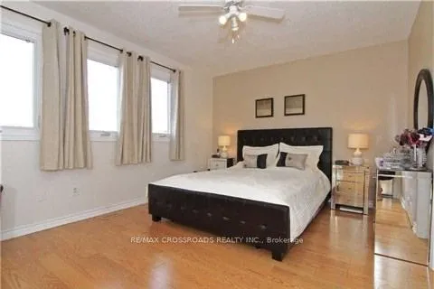 Photo 8 of 110 Whitney Place, Vaughan, Lakeview Estates — HOMEH
