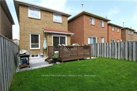 Photo 13 of 110 Whitney Place, Vaughan, Lakeview Estates — HOMEH