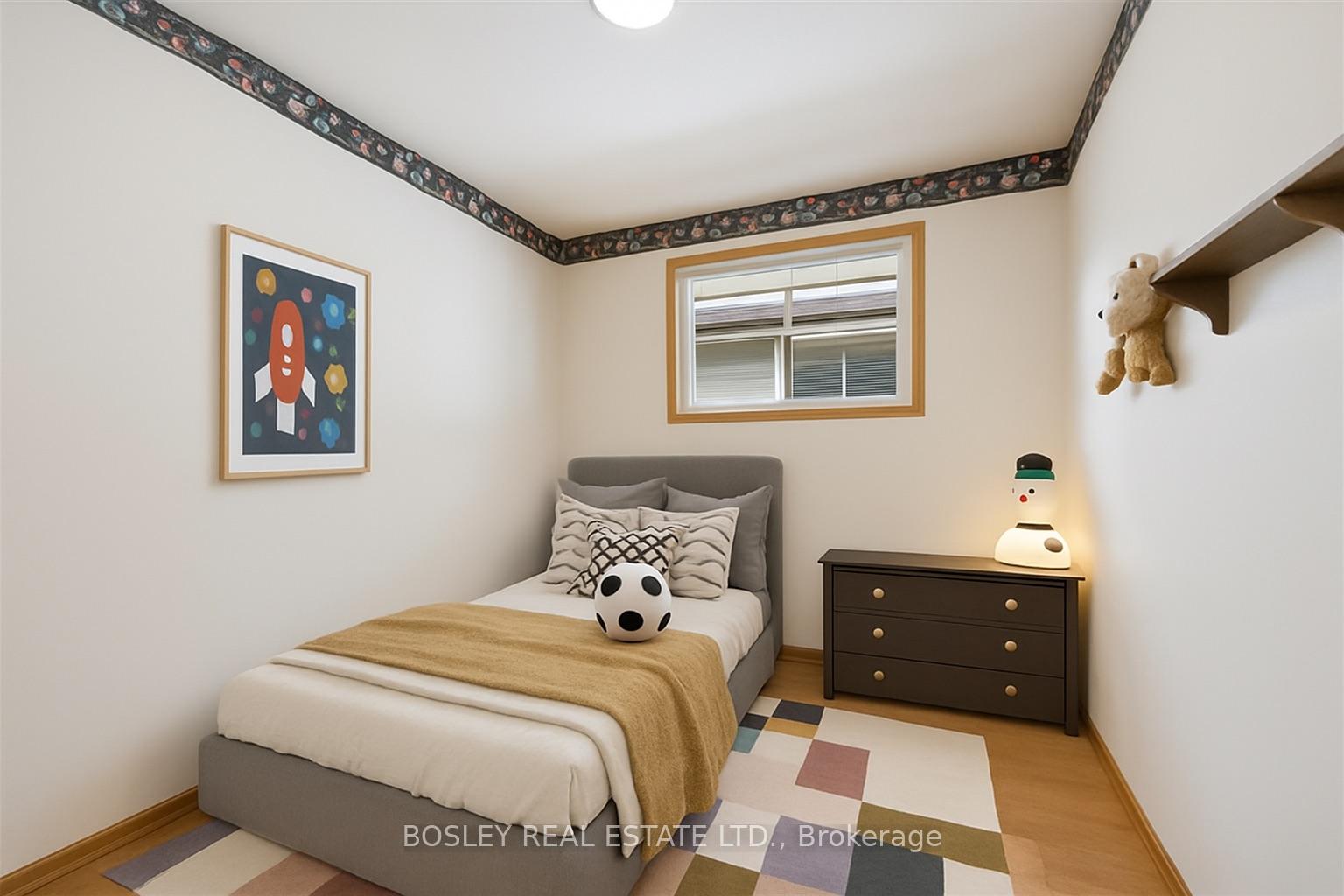 Photo 15 of 528 Fallingbrook Drive, Waterloo — HOMEH