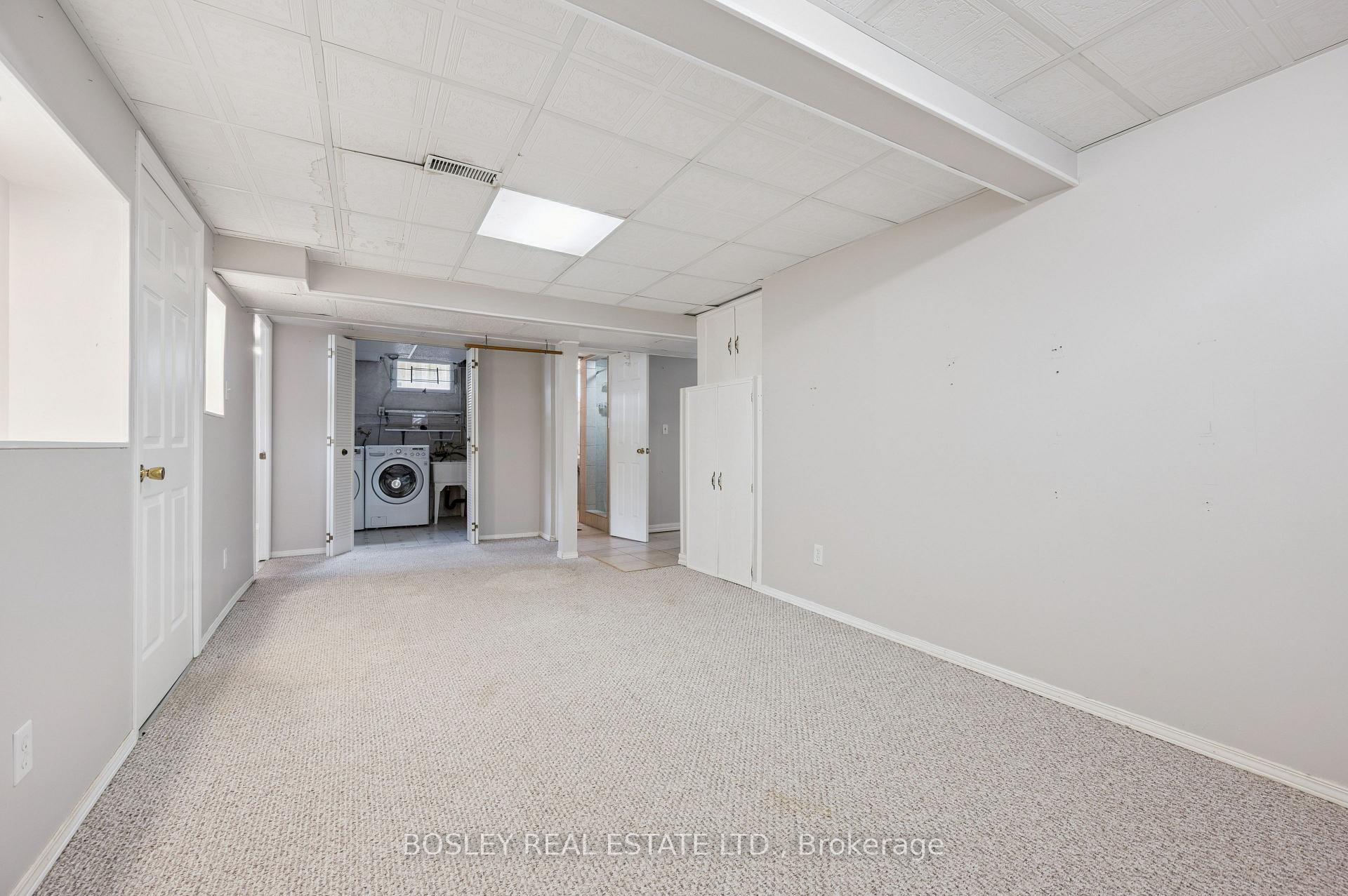 Photo 28 of 528 Fallingbrook Drive, Waterloo — HOMEH