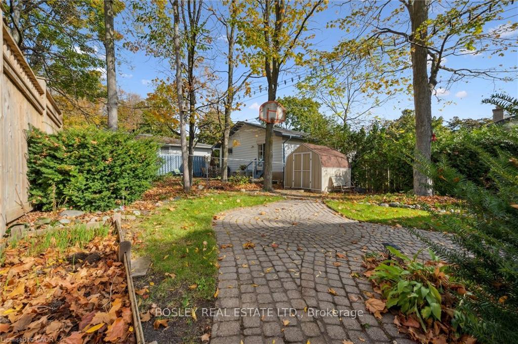 Photo 30 of 528 Fallingbrook Drive, Waterloo — HOMEH