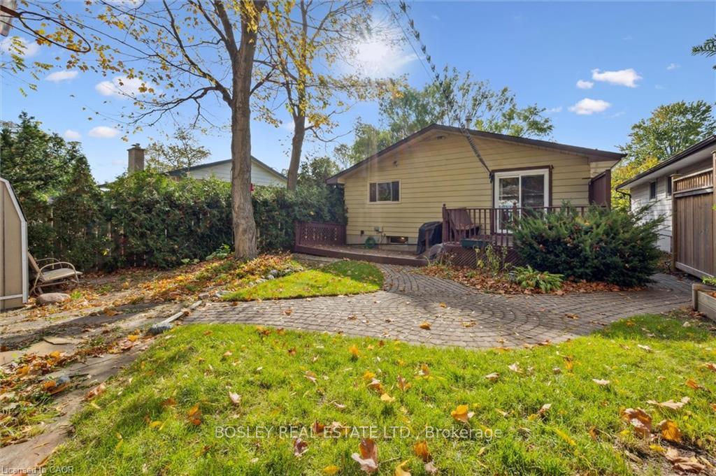 Photo 32 of 528 Fallingbrook Drive, Waterloo — HOMEH