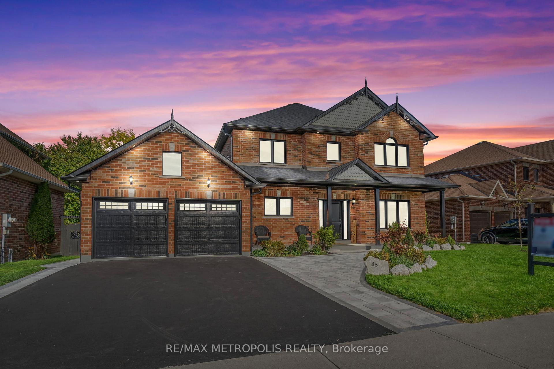 Front of 35 Nelkydd Lane