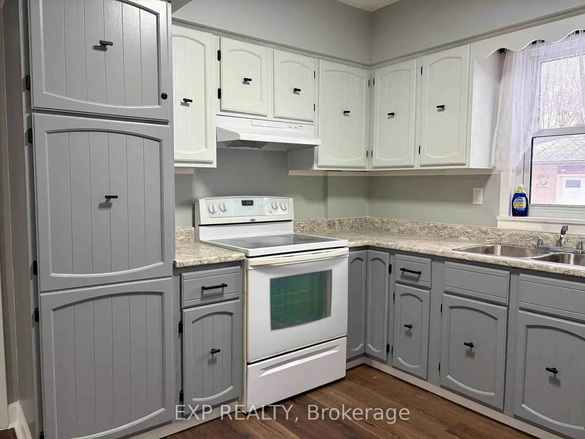 Photo 5 of 436 Thorold Road, Welland, N. Welland — HOMEH